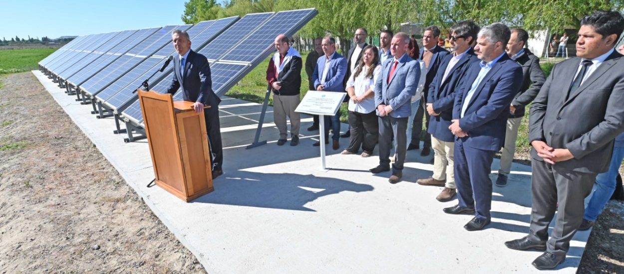 Arcioni inauguró el primer Parque Solar de Chubut junto a la comunidad educativa de la Escuela Agrotécnica Nº 733 “Benito Owen” de Gaiman