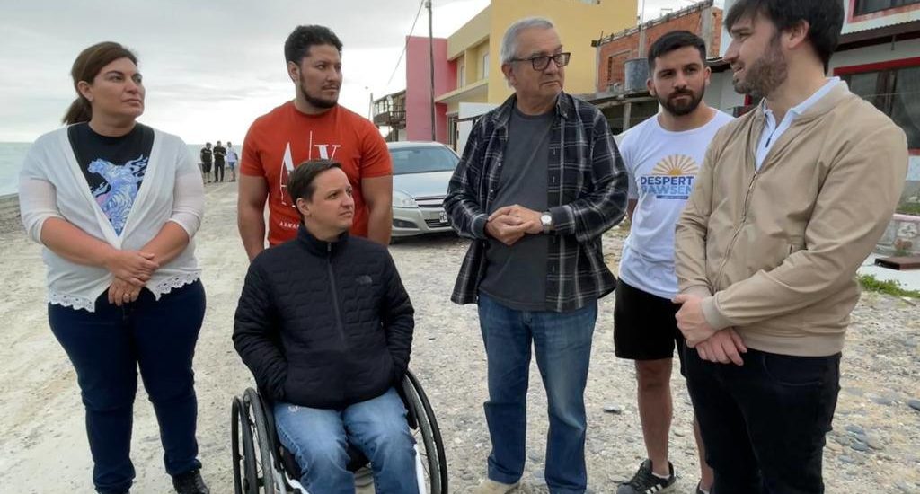 “Nacho” Torres y Ana Clara Romero recorrieron Playa Magagna junto “Maxi” Valle y conversaron con los vecinos