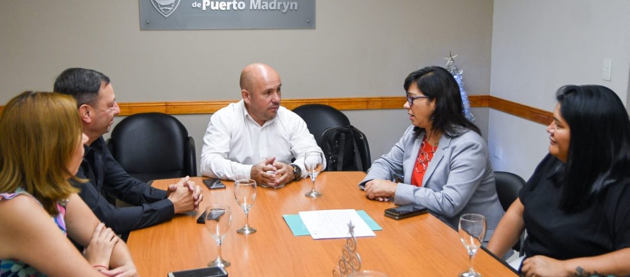 EL INTENDENTE FIRMÓ UN CONVENIO PARA SEGUIR AVANZANDO EN LA PROTECCIÓN Y RESTITUCIÓN DE DERECHOS EN PUERTO MADRYN