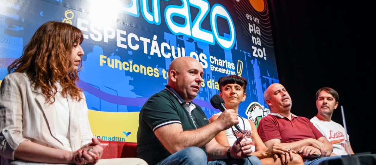 EL INTENDENTE ENCABEZÓ LA PRESENTACIÓN DE LA 17ª EDICIÓN DEL TEATRAZO