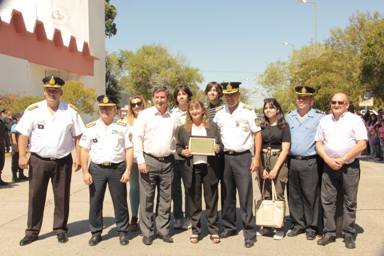 La Policía Del Chubut Reconoció A Los Efectivos Que Pasaron A Retiro En