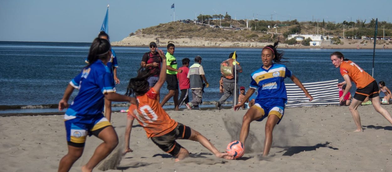 EL JUEVES COMIENZA LA LIGA NACIONAL DE FÚTBOL PLAYA FEMENINO EN LA COSTA MADRYNENSE