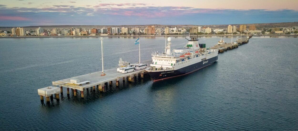 Temporada de cruceros: Arribó a Puerto Madryn el Ocean Endeavour 