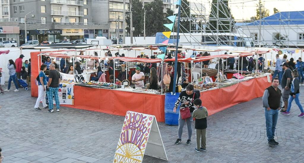 EL MIÉRCOLES 5 DE ABRIL ABRE SUS PUERTAS LA FERIA DE PESCADORES ARTESANALES