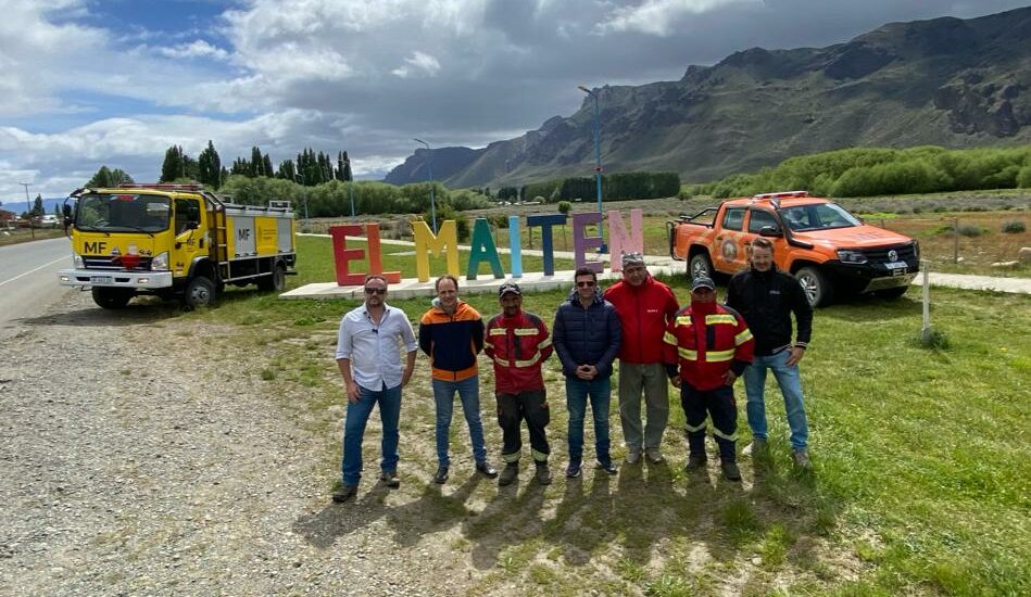 El Gobierno del Chubut sumó una nueva autobomba y una camioneta para combatir incendios forestales