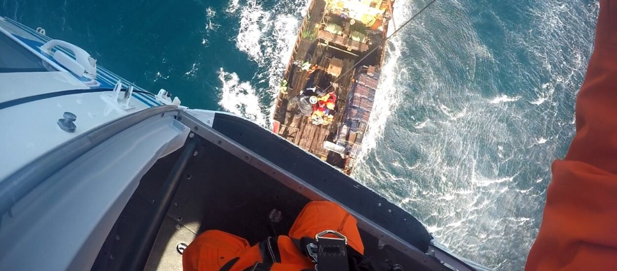 Prefectura aeroevacuó de urgencia al tripulante de un pesquero