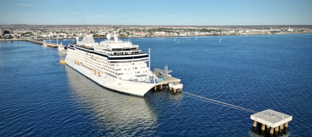 Temporada de Cruceros: El Seven Seas Splendor arribó a Puerto Madryn