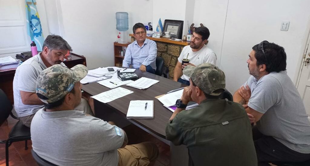 Provincia y municipio de Senguer coordinan acciones para la temporada de Pesca Deportiva Continental