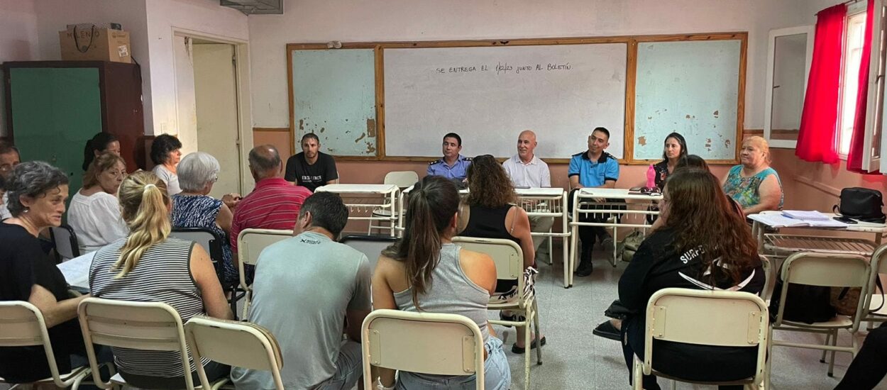 REALIZAN REUNIONES CON VECINOS DE LA CIUDAD