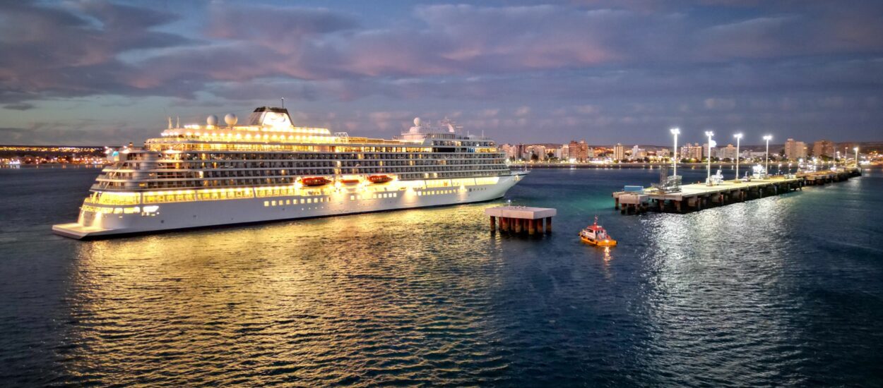 Temporada de Cruceros: el Viking Jupiter nuevamente en Puerto Madryn