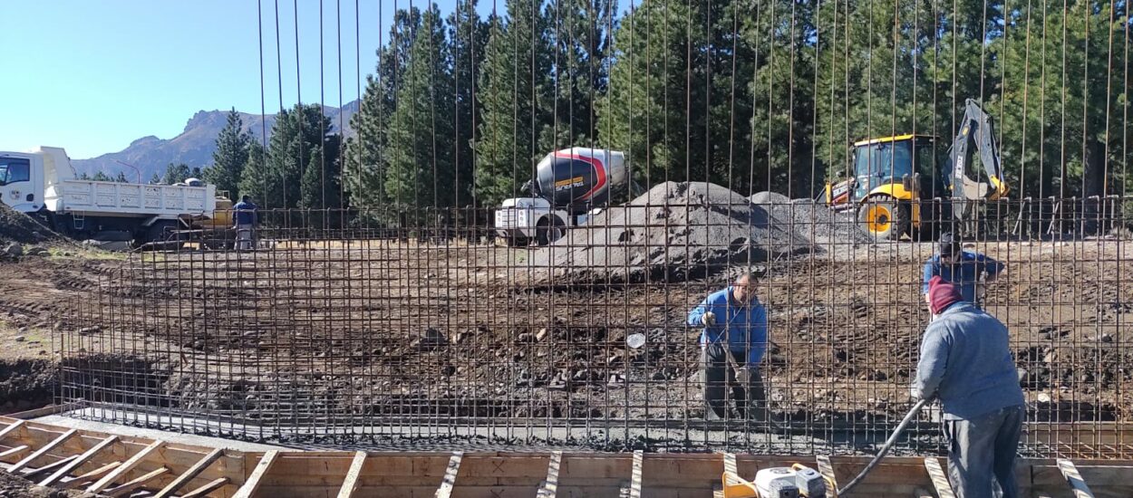 Provincia avanza a buen ritmo con la construcción del nuevo puente de El Maitén