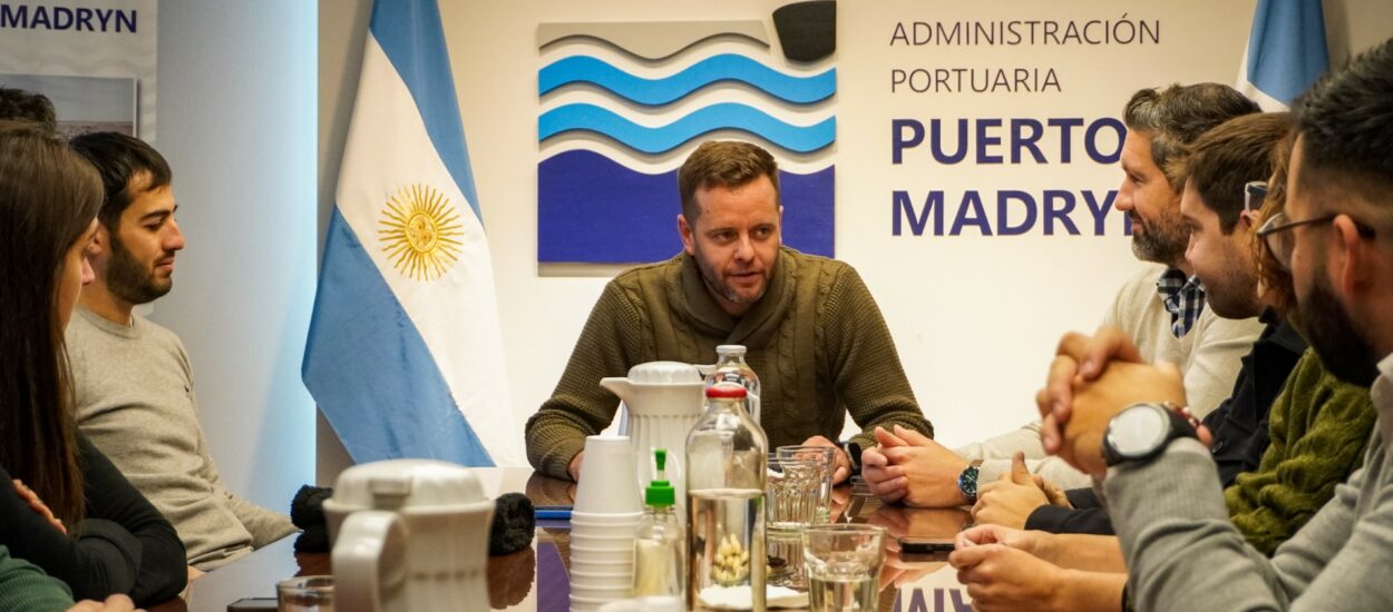 Autoridades provinciales informaron a jóvenes empresarios sobre políticas de apoyo a PyMEs en Chubut