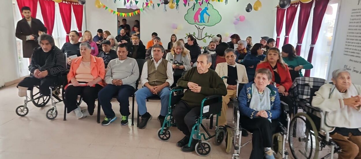 El Gobierno acompañó los festejos del 46° aniversario del Hogar de Adultos Mayores Pablo VI en Comodoro Rivadavia