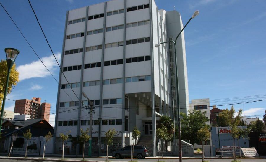 Trelew: docente acusada de abuso sexual con prisión domiciliaria