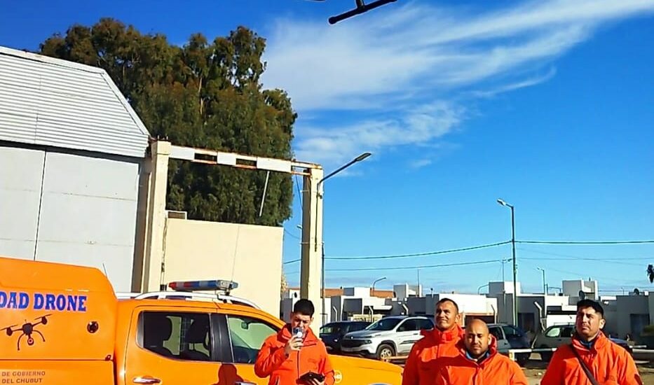 Agentes de seguridad de Chubut se capacitan en operación de drones para mejorar los operativos de búsqueda y localización