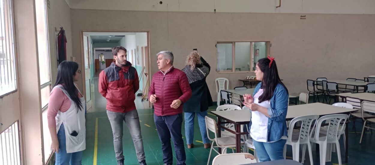 El Gobierno inspeccionó escuelas en la cordillera y la zona sur para asegurar el normal desarrollo de las actividades escolares