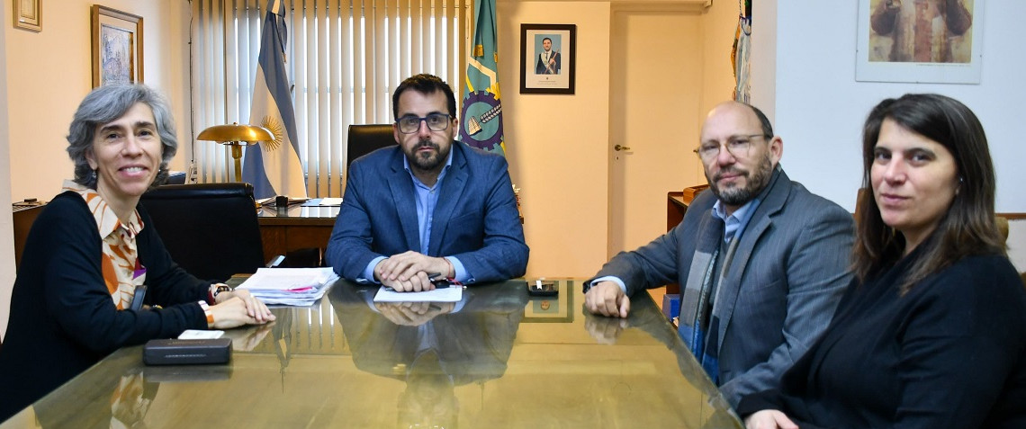 La Universidad del Chubut y el municipio de Esquel firmaron un convenio de cooperación y desarrollo