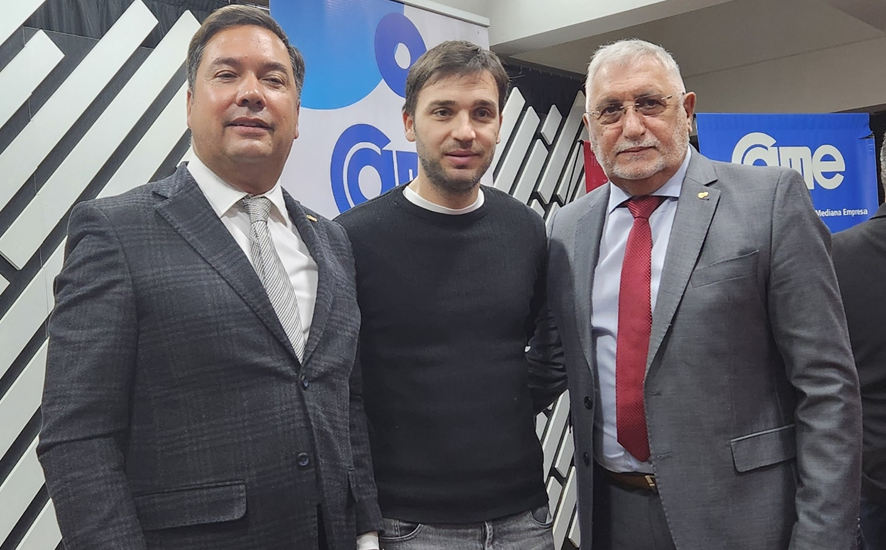 CAME y Nacho Torres firmaron convenio para desarrollo de Centro Comercial Abierto en Trelew