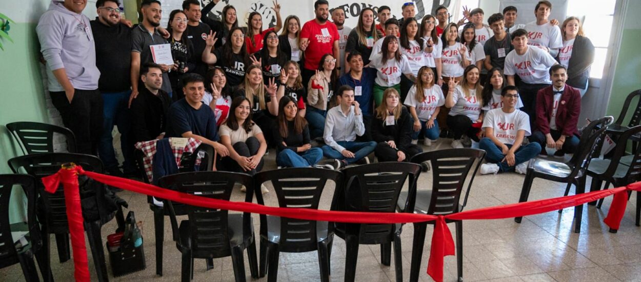 Juan Flores Revillot fue reelecto como presidente  de la Juventud Radical de Chubut