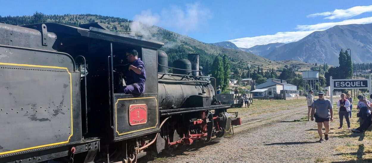 “La Trochita” realizó la primera salida del 2025 con decenas de pasajeros